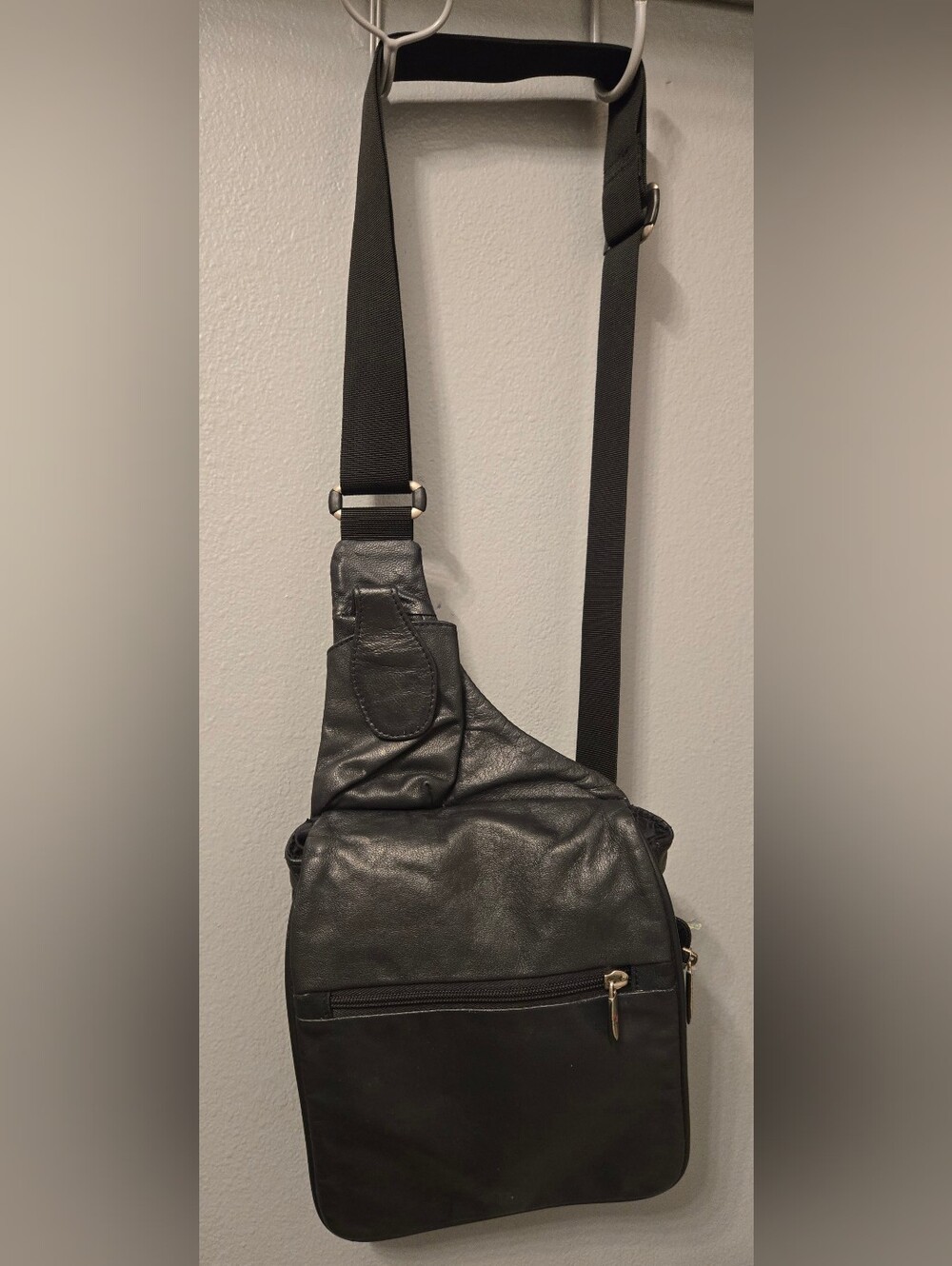 Travelon Black Leather Crossbody Sling Bag with Adjustable Strap
